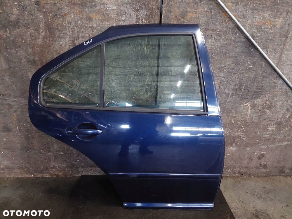 DRZWI KOMPLETNE PRAWY TYŁ VOLKSWAGEN BORA I LB5N - 1