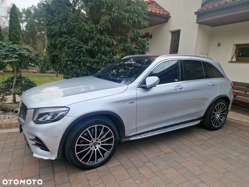 Mercedes-Benz GLC 250 d 4Matic 9G-TRONIC AMG Line - 34