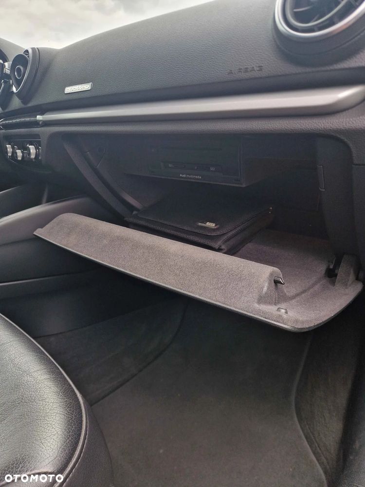 Audi A3 Limousine 2.0 TFSI quattro S tronic design - 16
