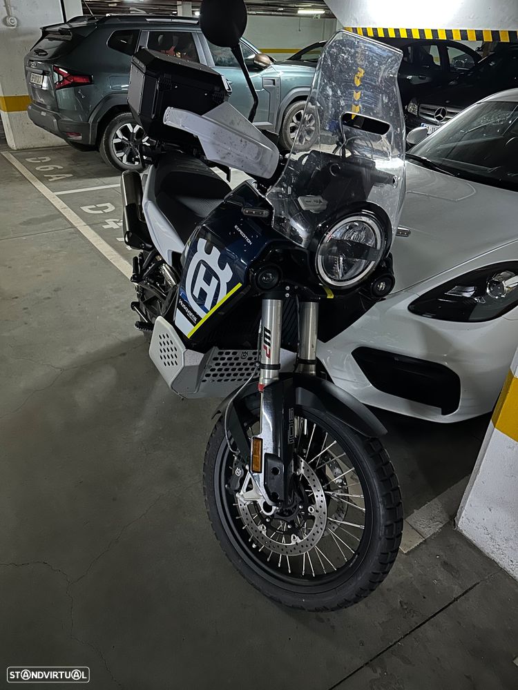 Husqvarna Norden 901 Expedition - 1