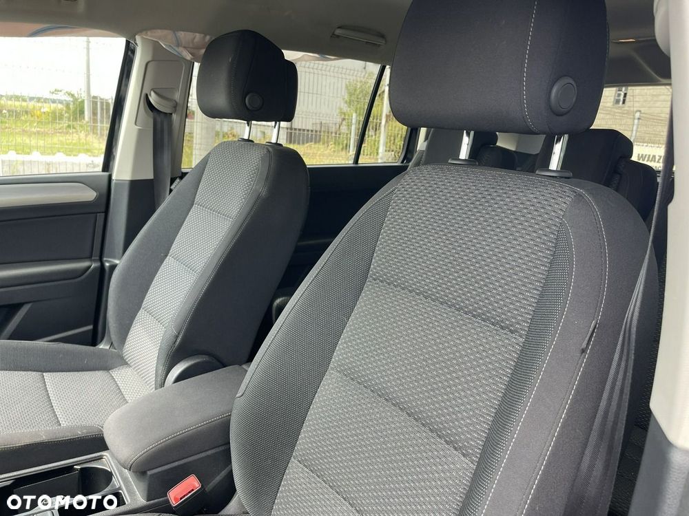 Volkswagen Touran 2.0 TDI BMT Comfortline - 10