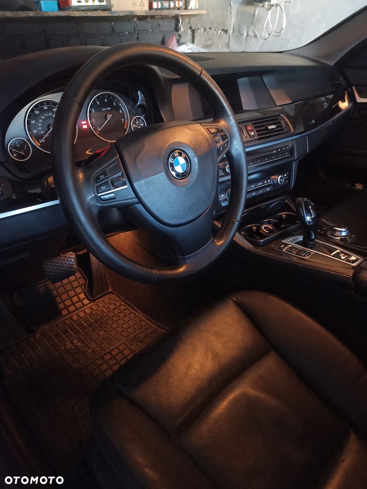 BMW Seria 5 535i - 11