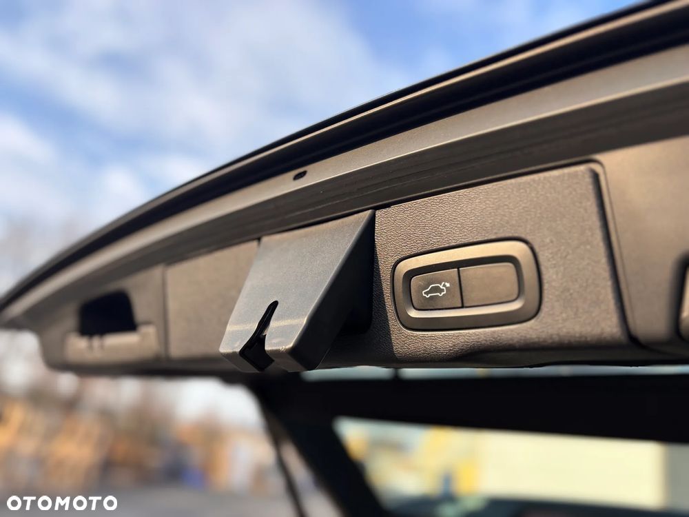 Volvo XC 60 D4 AWD Momentum - 18