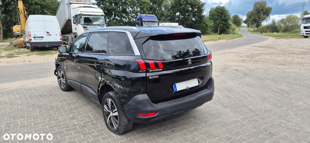 Peugeot 5008 1.2 PureTech Allure S&S EAT8 - 21