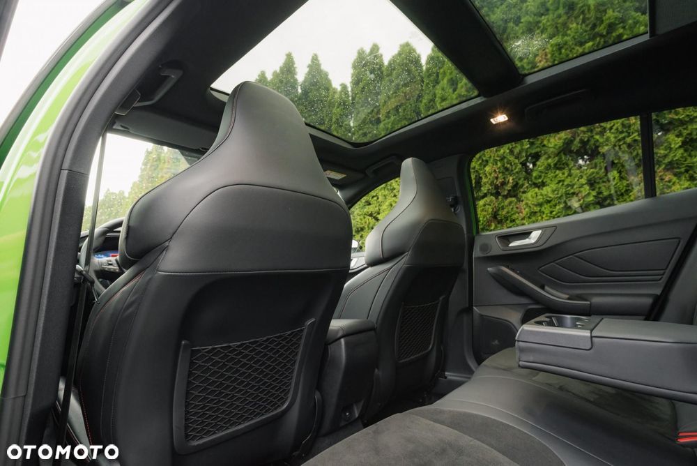 Ford Focus 2.3 EcoBoost ST X - 33