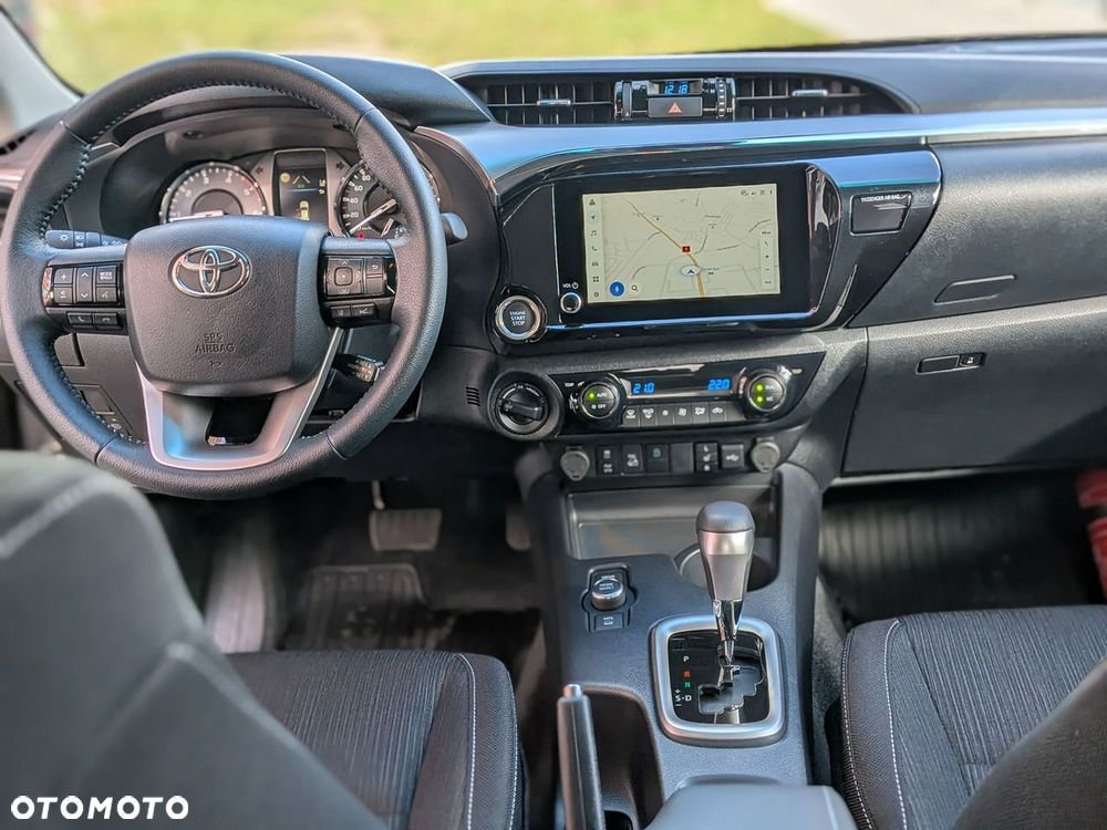 Toyota Hilux - 24