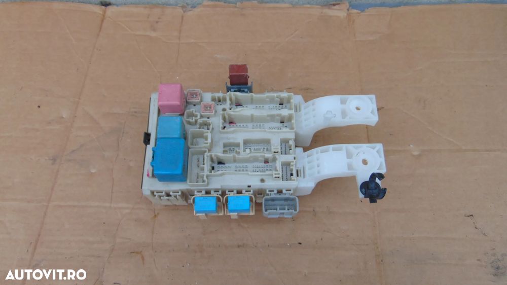 Panou sigurante Toyota Yaris motor 1.3 benzina an 2006-2009 cod 82730-52700 9621 - 5