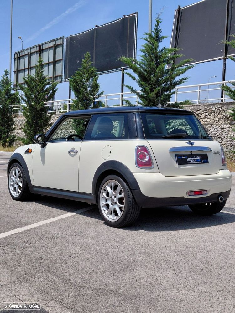 MINI 3 Portas Cooper D - 14