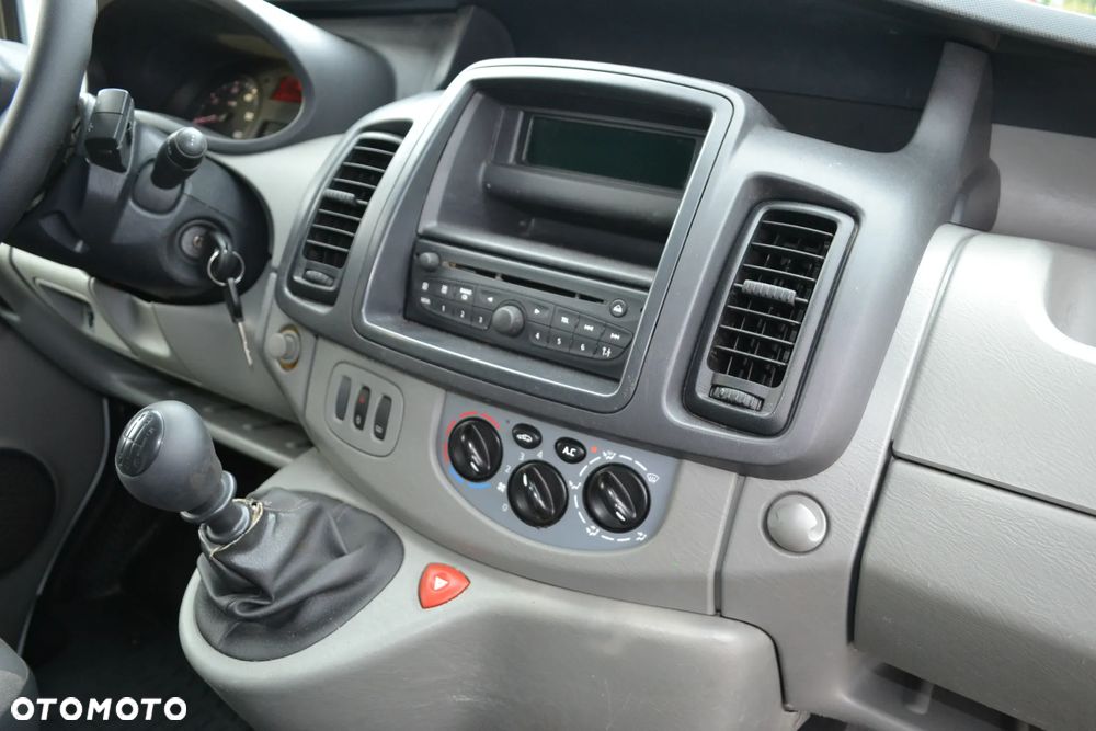 Renault Trafic - 17