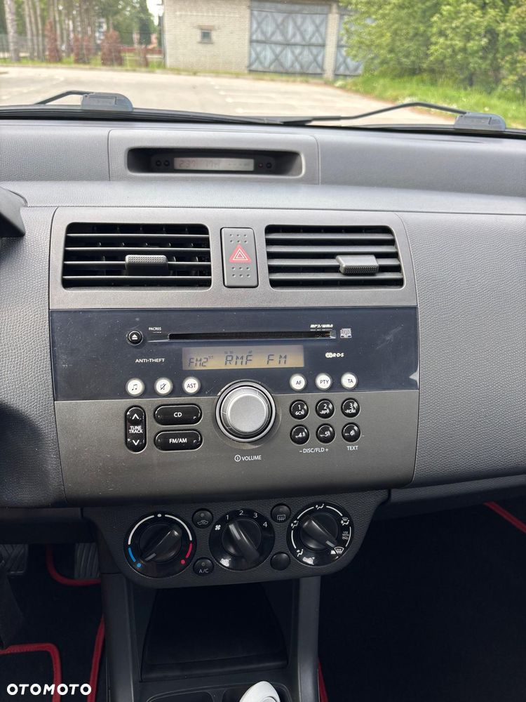 Suzuki Swift 1.3 4x4 Comfort - 15