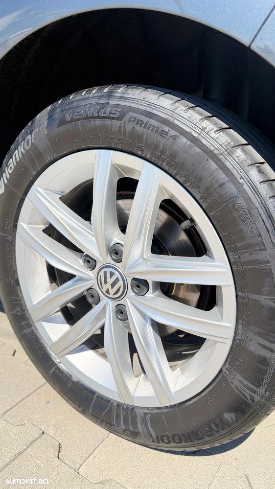 Volkswagen Golf - 10