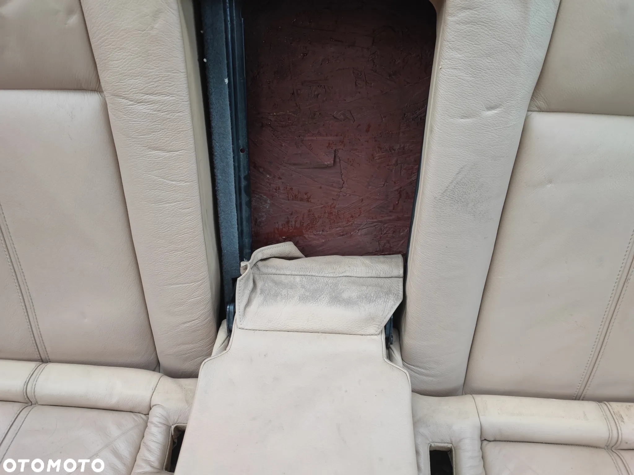 BMW E39 SEDAN ORYGINALNA KOMPLETNA KANAPA TYŁ SKŁADANA W KOLORZE BEŻOWYM / KREMOWYM / SANDBEIGE  O NR. 52 20 7 049 351 /  52 20 8 198 182 / 52 20 7 049 357 OEM - 16