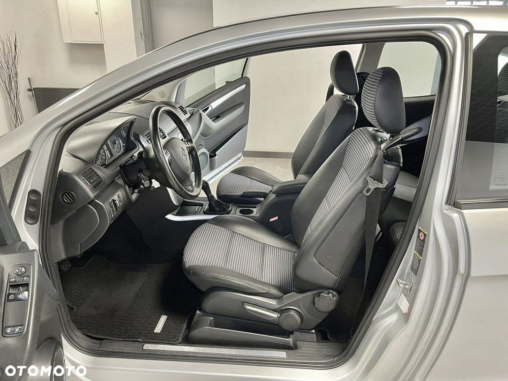 Mercedes-Benz Klasa A 170 BlueEFFICIENCY Avantgarde - 11