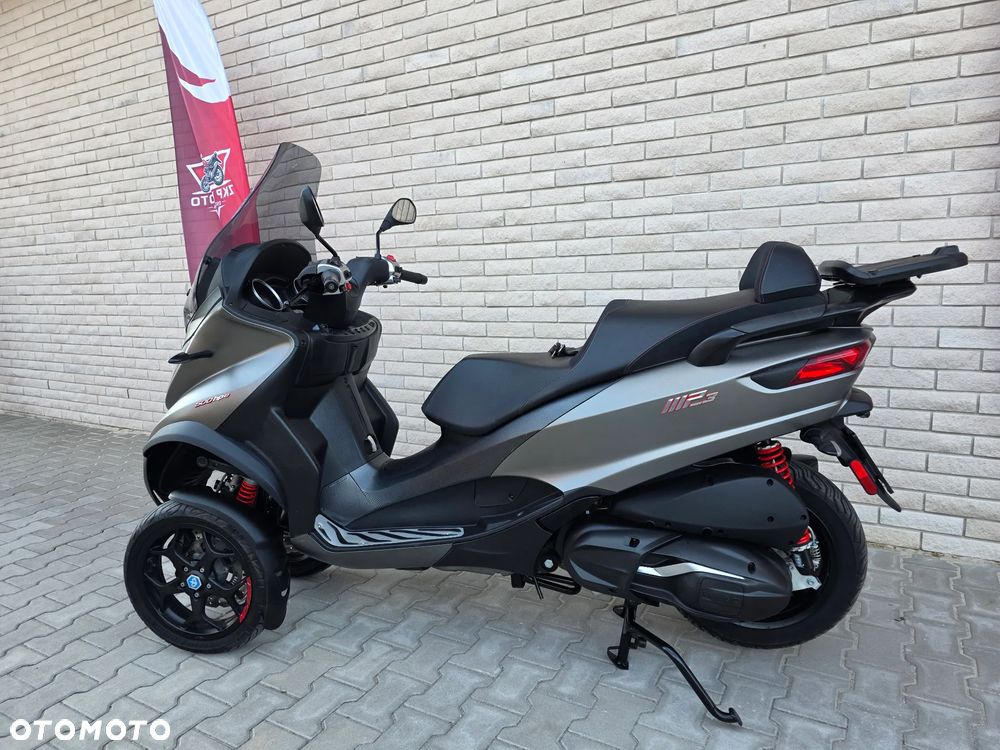 Piaggio MP-3 - 4