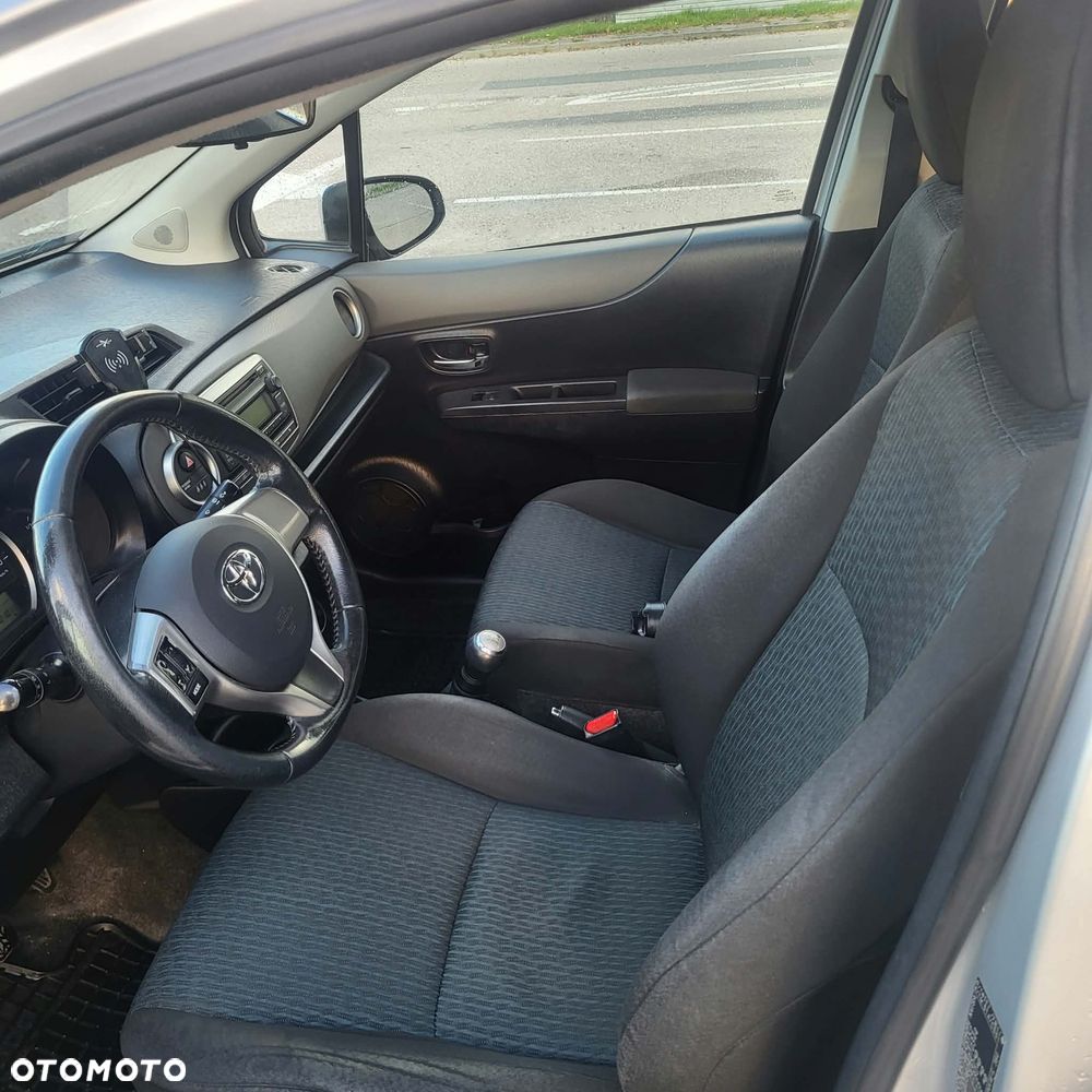 Toyota Yaris - 11