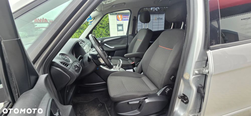 Ford Galaxy 2.0 TDCi Ghia - 29