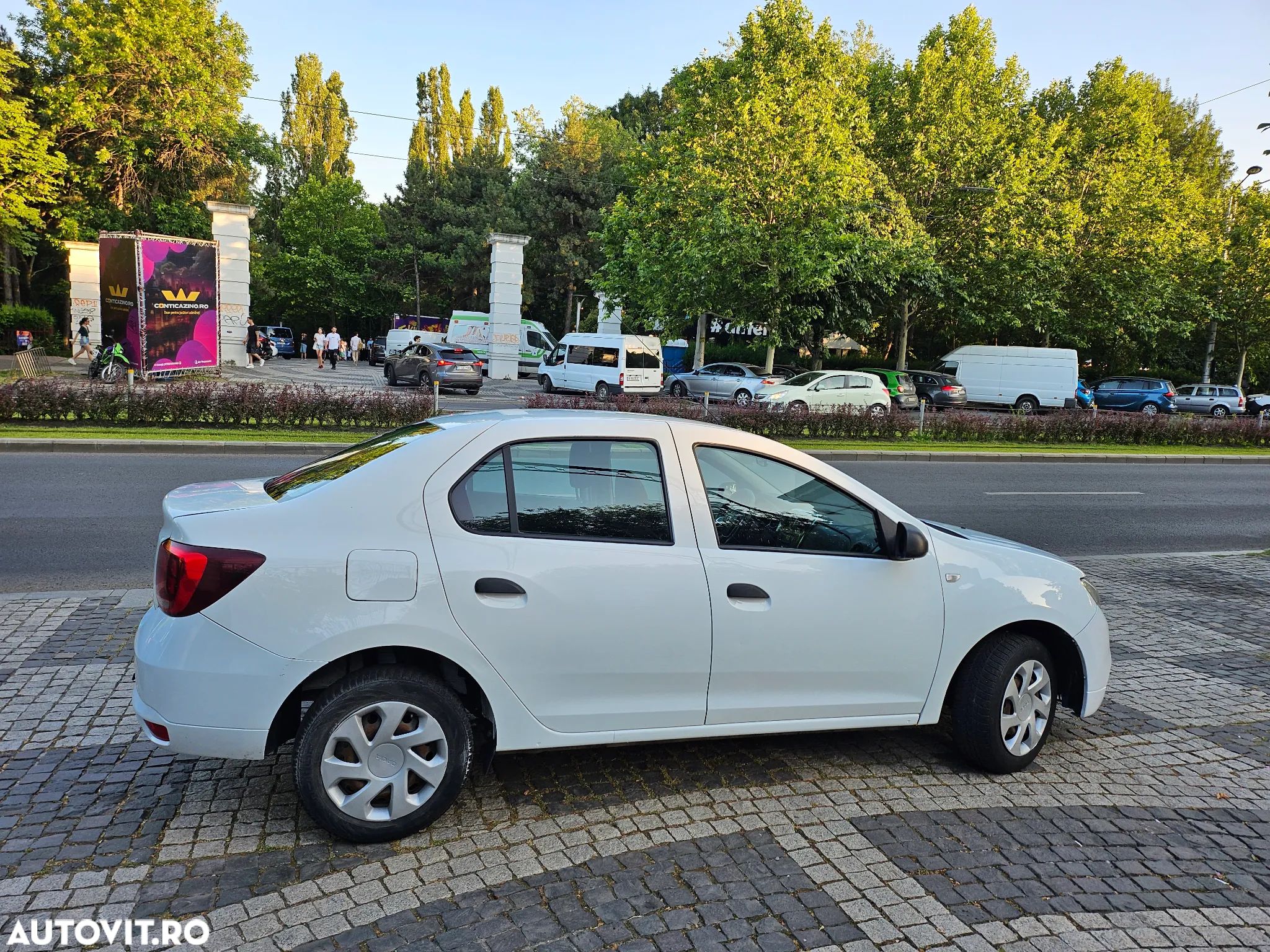 Dacia Logan 1.0 SCe Ambiance - 1
