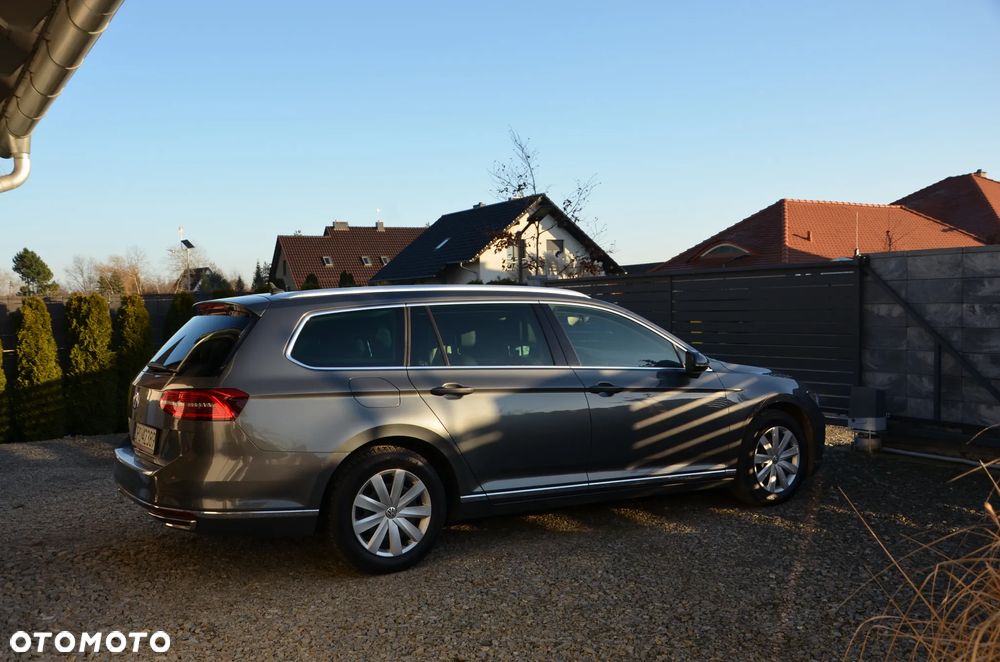 Volkswagen Passat 2.0 TDI (BlueMotion Technology) DSG Highline - 8