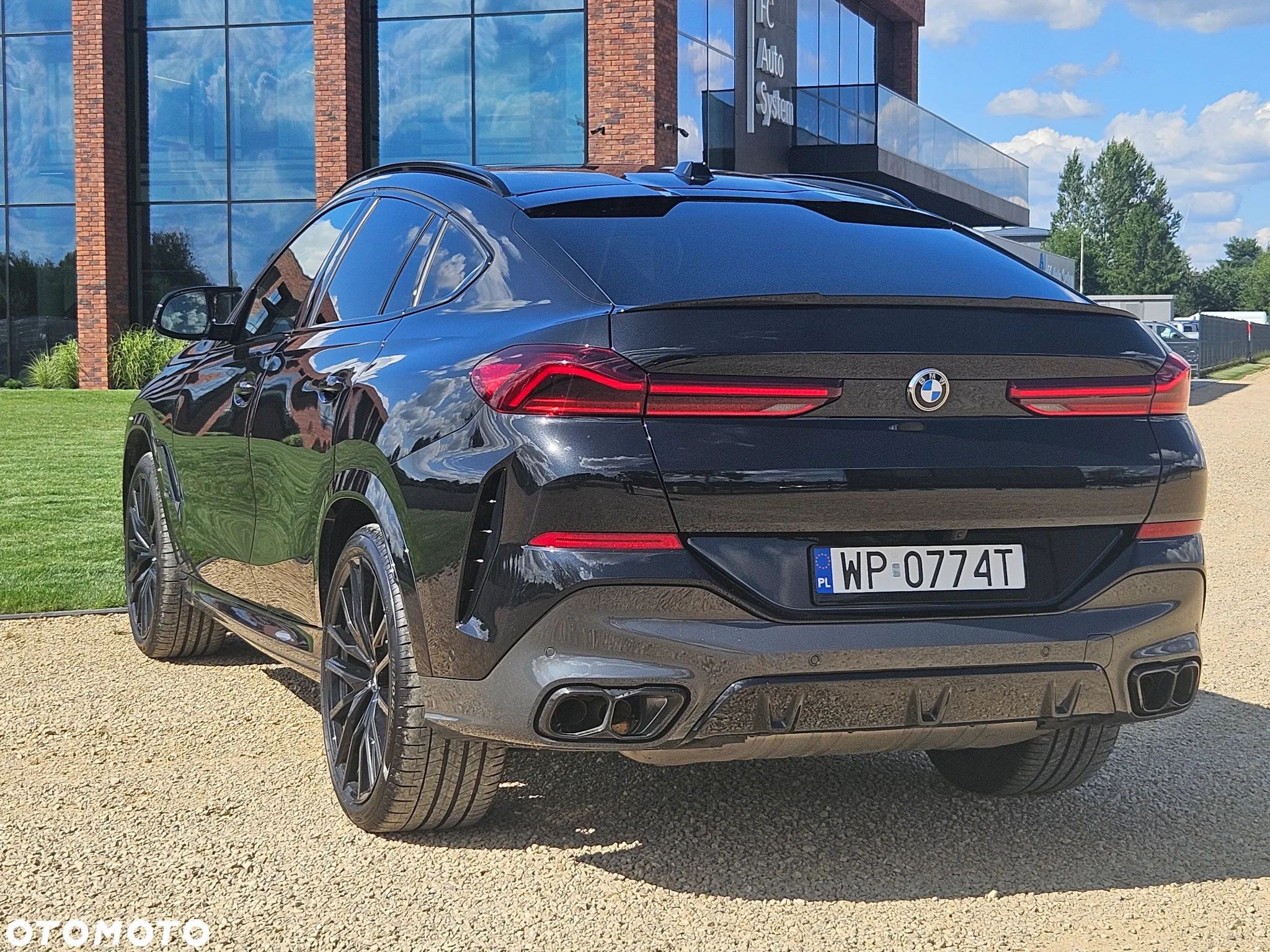 BMW X6 M50i - 9