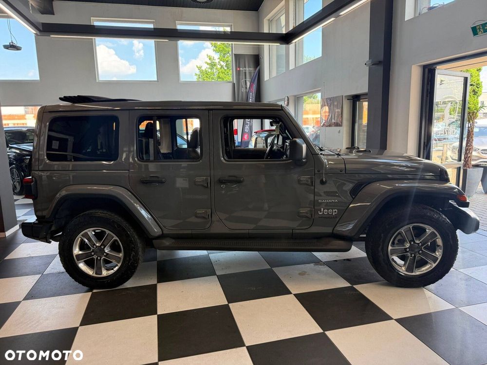 Jeep Wrangler - 10