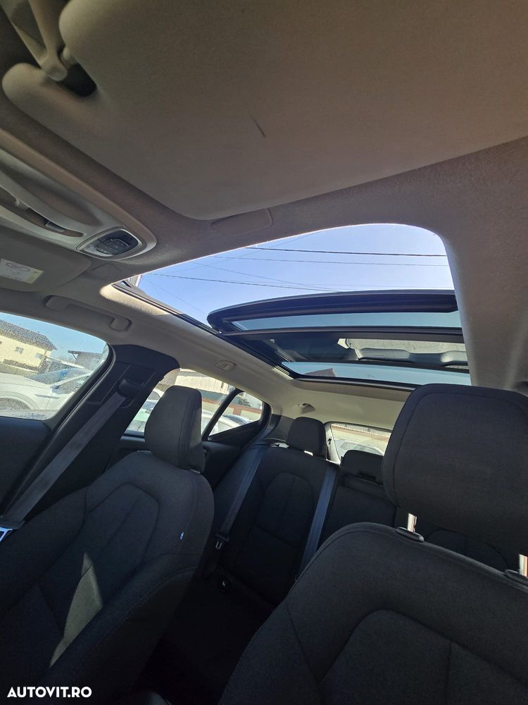 Volvo XC 40 D3 AWD Geartronic Momentum - 8