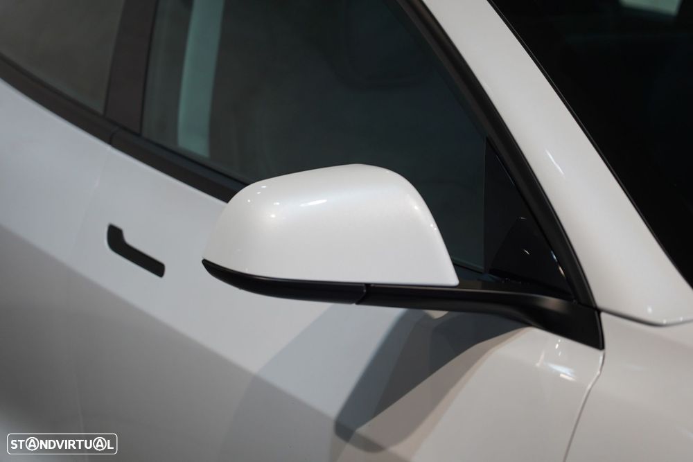 Tesla Model 3 - 38