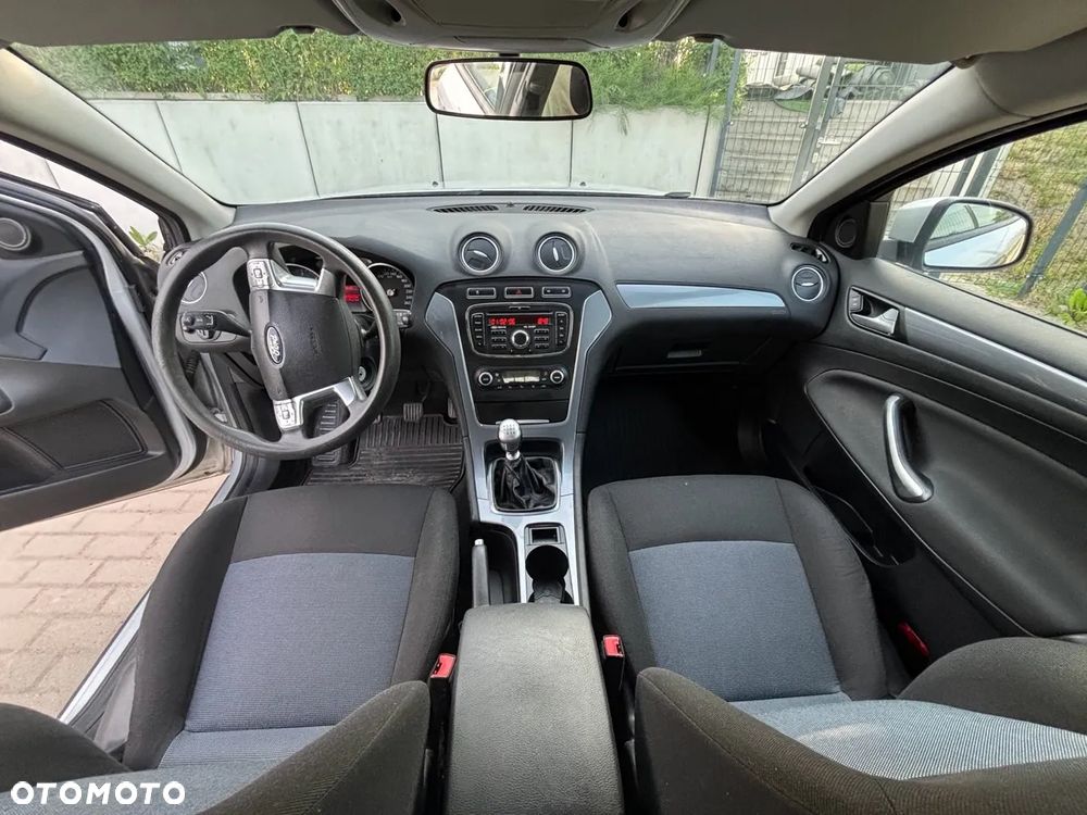 Ford Mondeo 2.0 TDCi Ambiente - 7