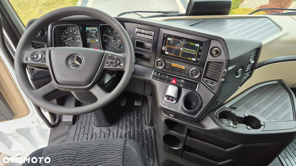 Mercedes-Benz MERCEDES-BENZ///ACTROS///BIG SPACE///1851///2020///JEDYNE 220  TYŚ KM///STANDARD///DUŻE  ZBIORNIKI///EURO6///STAN JAK NOWY - 25