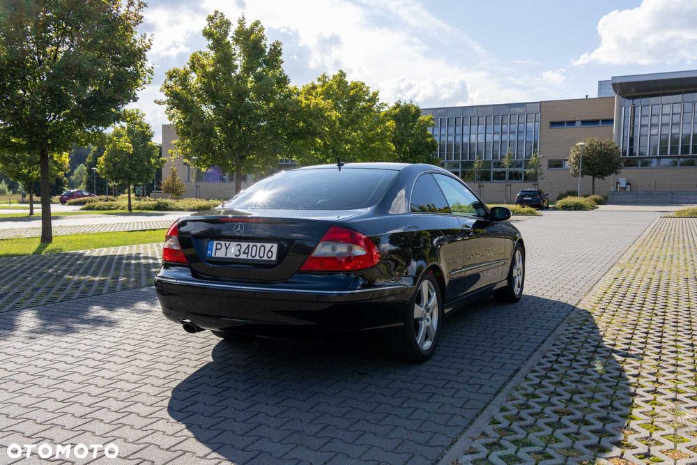 Mercedes-Benz CLK - 4