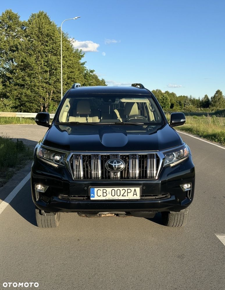 Toyota Land Cruiser - 1