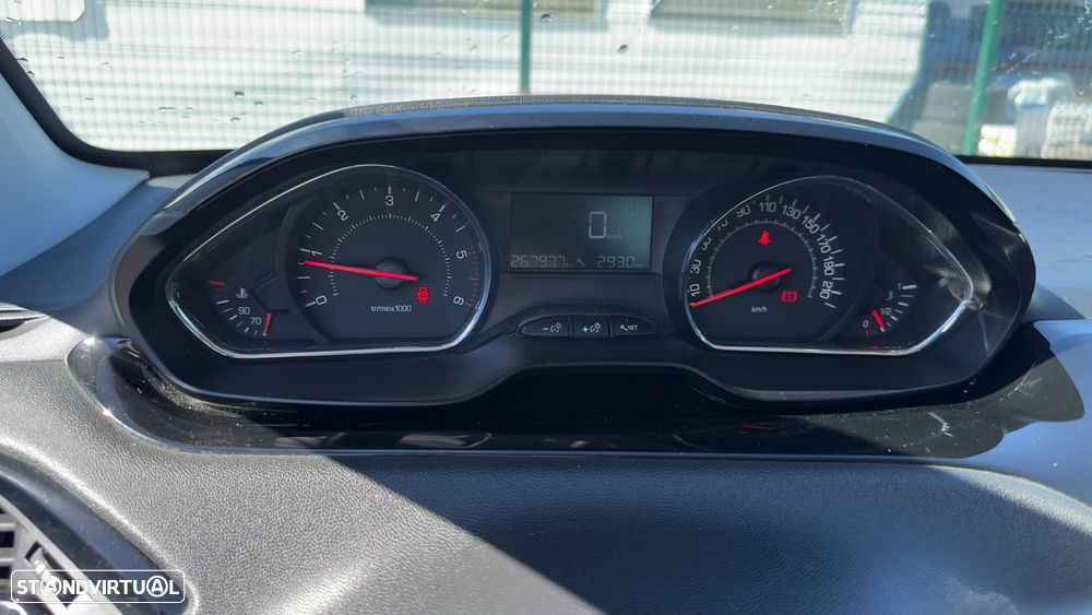 Peugeot 208 1.4 HDi Active - 21