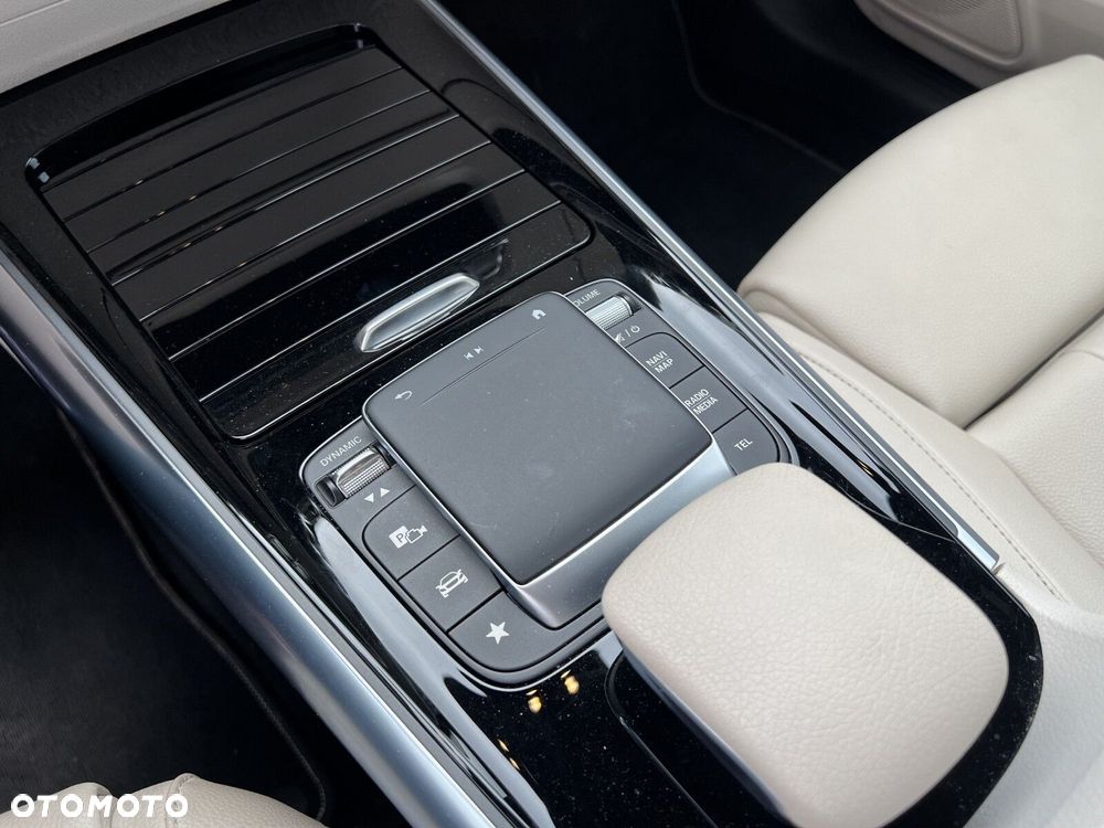 Mercedes-Benz Klasa B 200 4-Matic Progressive 8G-DCT - 23