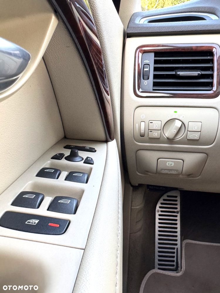 Volvo XC 70 - 32