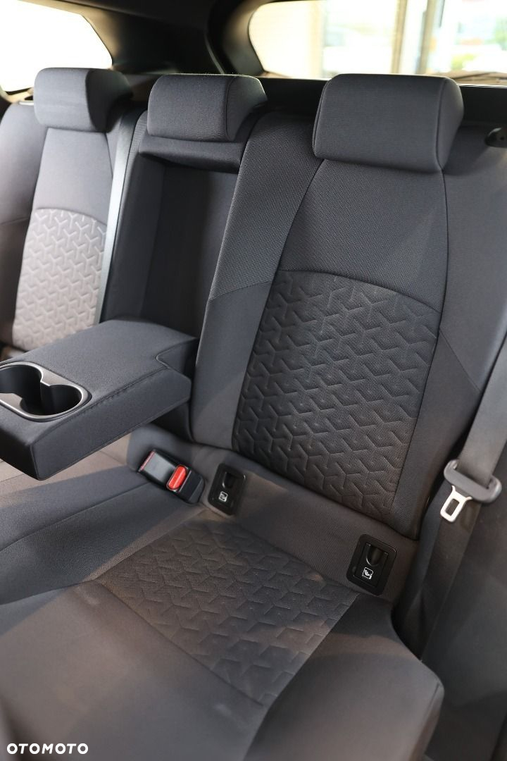 Toyota Corolla - 23