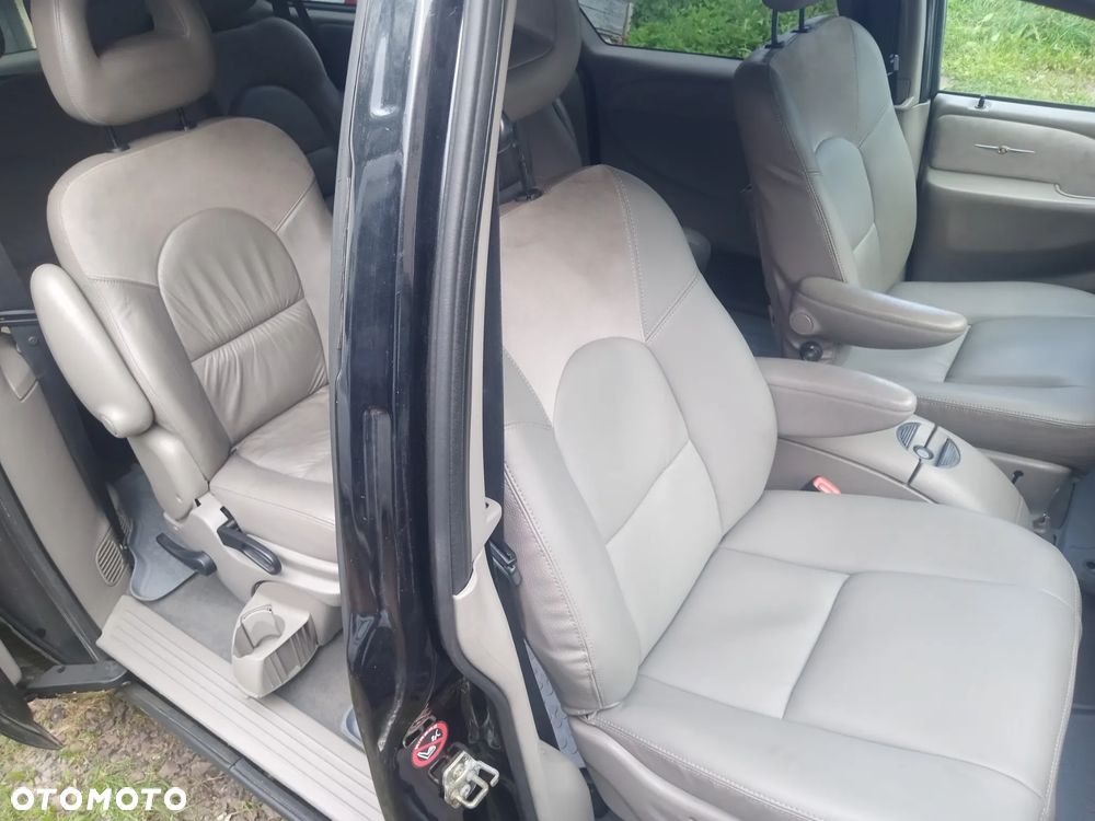 Chrysler Grand Voyager 3.3 Limited AWD - 17