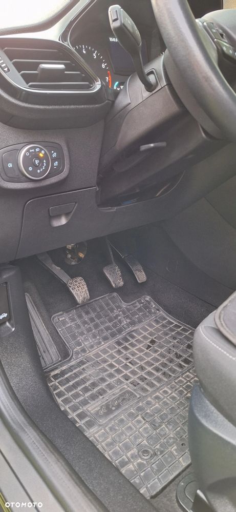 Ford Fiesta 2019 photo 2