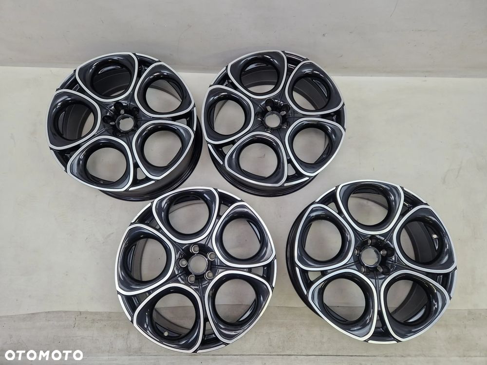 Felga felgi Alfa Romeo Stelvio Tonale NOWE OE 8Jx20H2 ET37 - 1