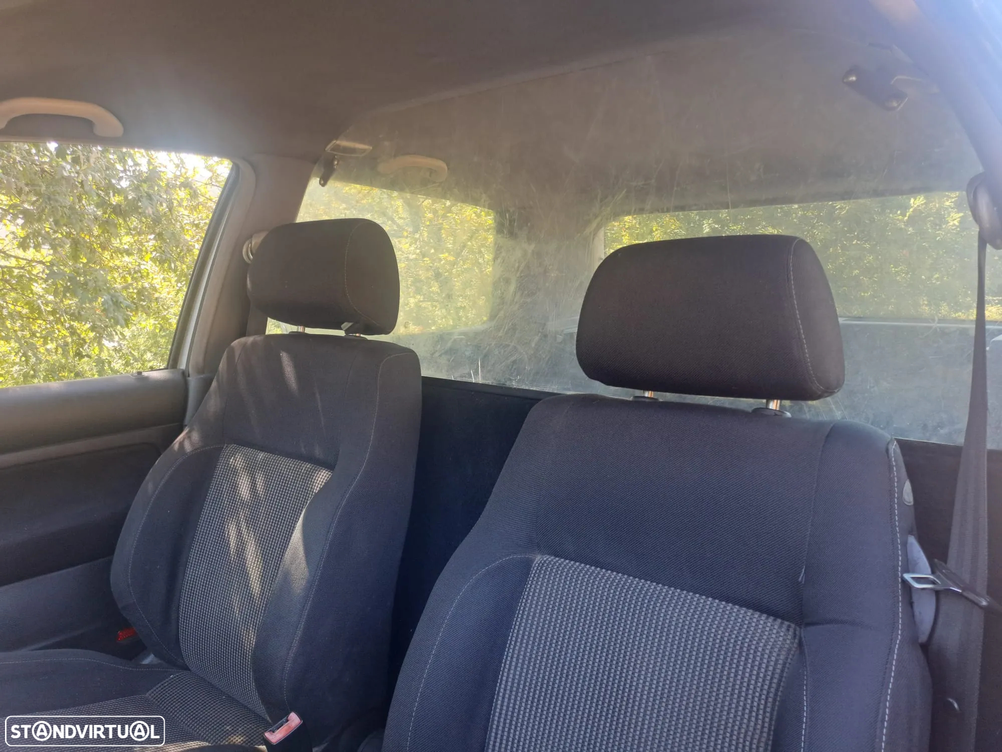 VW Golf 1.9 TDi 25 Anos - 9