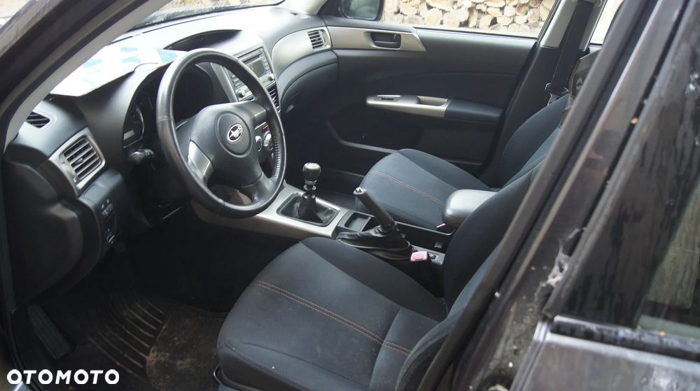 Subaru Forester 2.0D VR 000 Euro5 - 8