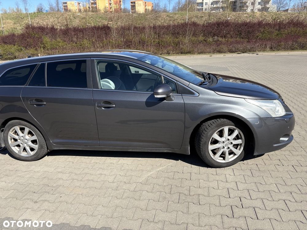 Toyota Avensis 2.2 D-4D Prestige - 13