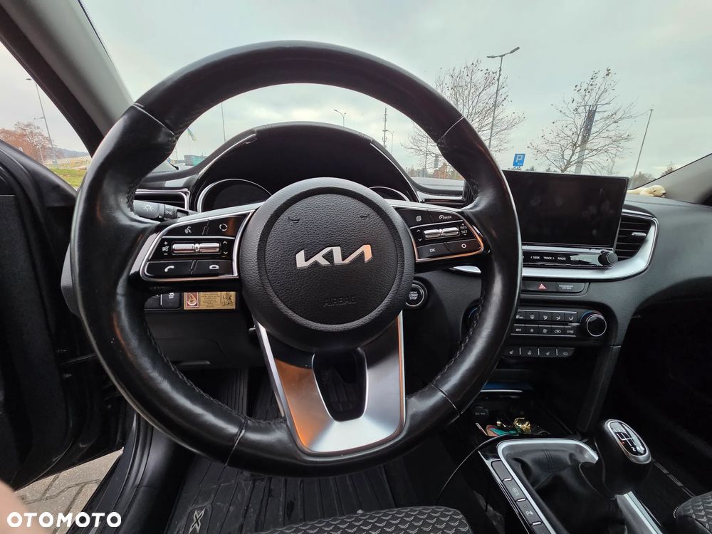 Kia XCeed 1.5 T-GDI Business Line - 11