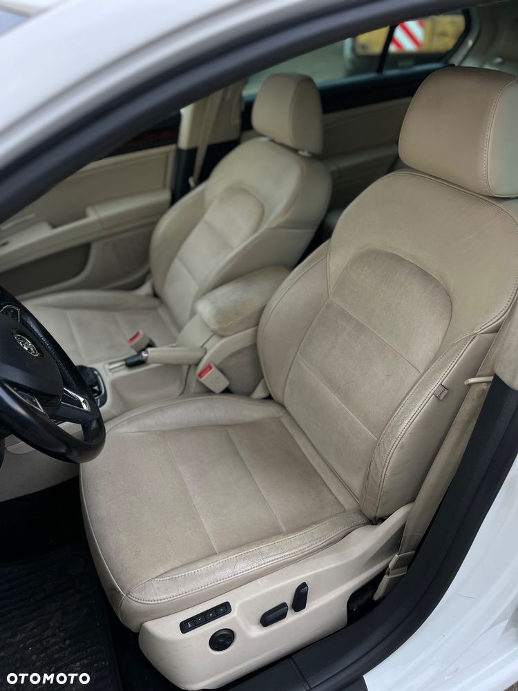 Skoda Superb 2.0 TSI Active DSG - 9