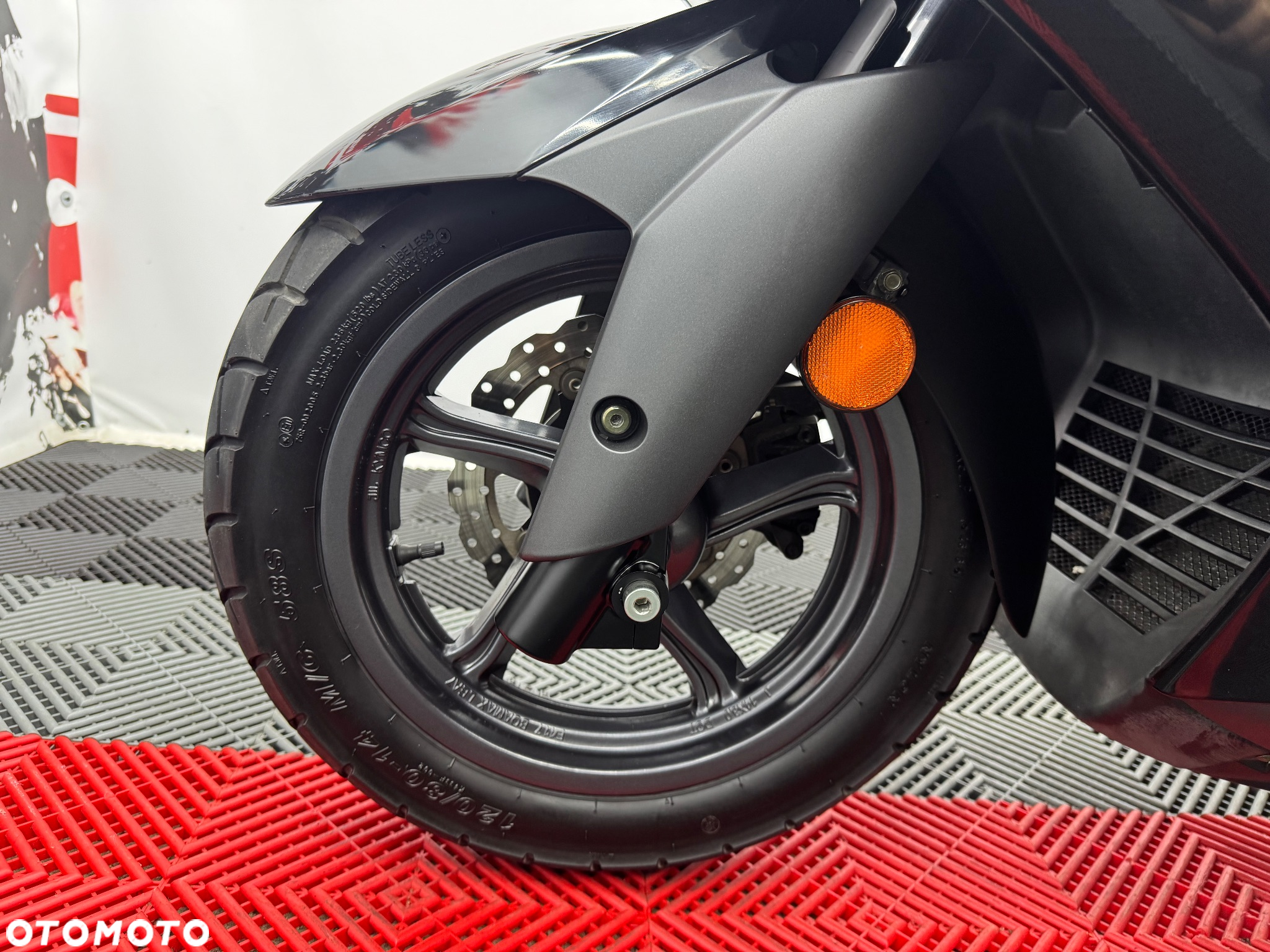 Kymco Downtown - 9