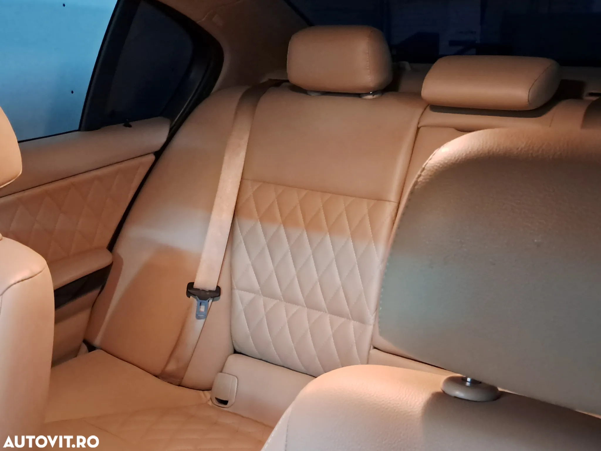 BMW Seria 3 318d - 25