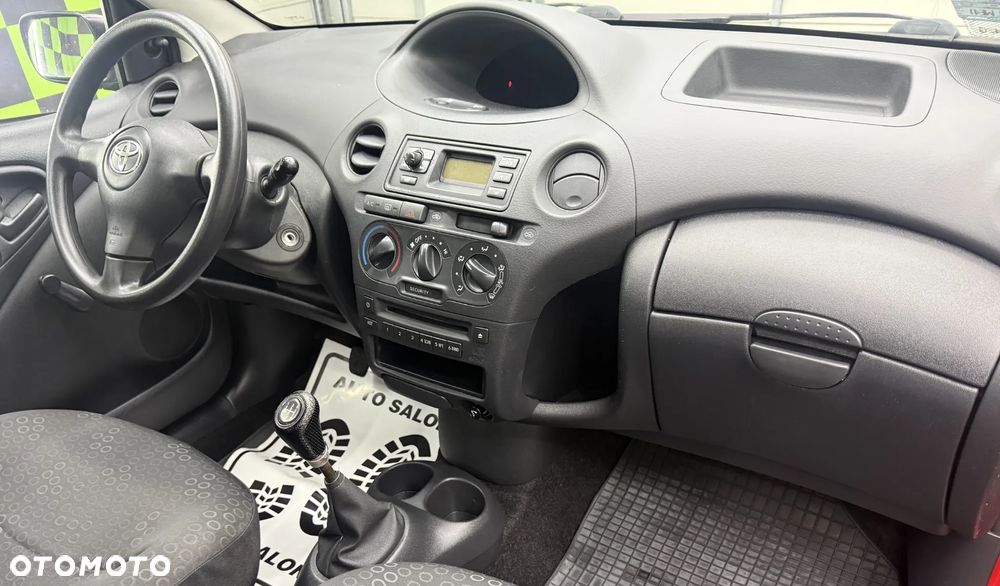 Toyota Yaris 1.0 Terra - 6