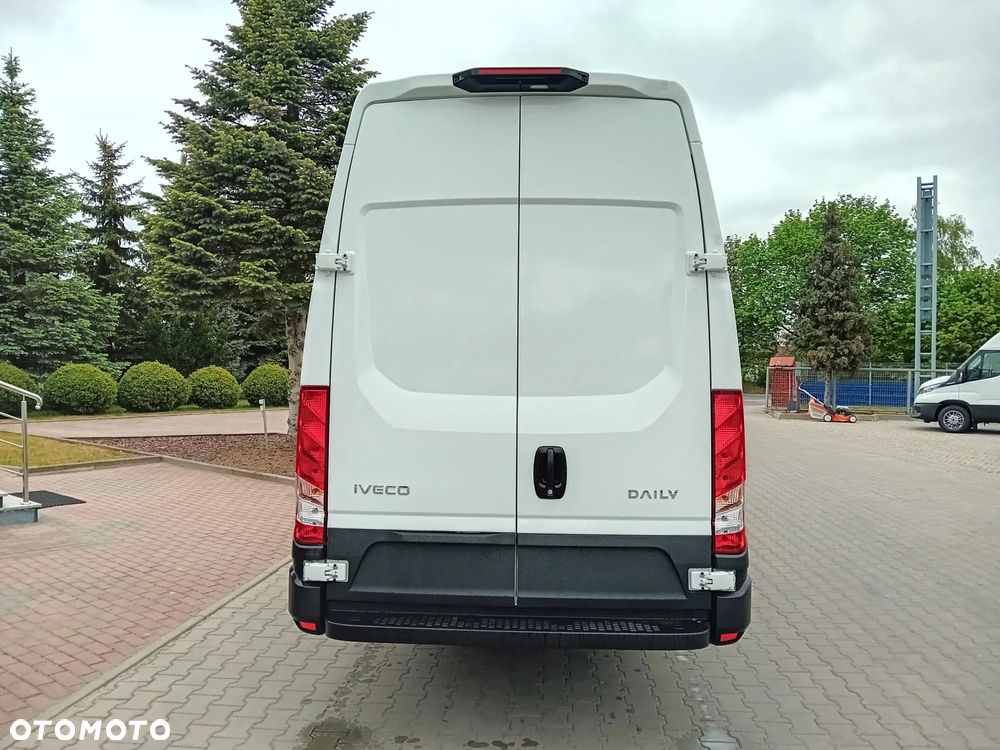 Iveco DAILY 35S18HA8V L4H3 18m3 3.0 180KM - 7