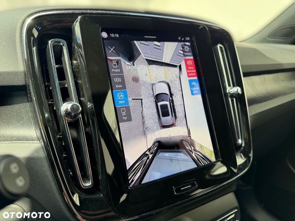 Volvo XC 40 - 21