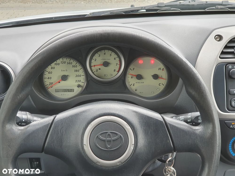 Toyota RAV4 4x4 - 25