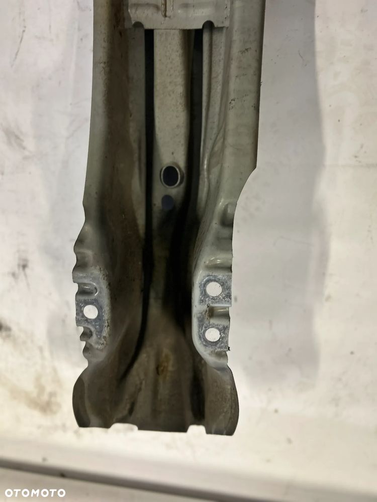 Volvo v40 II 2012-2018 belka tylna zderzaka wzmocnienie kolor 498 - 5