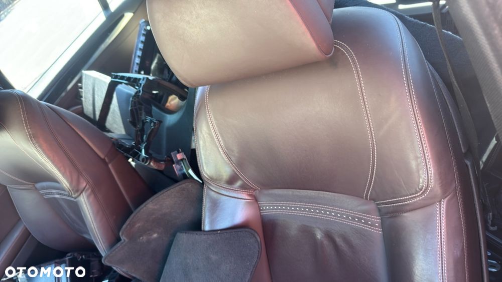 BMW Seria 5 550i Sport-Aut - 6